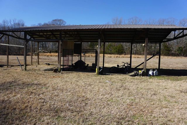 140 Green Valley Ln, Pangburn, AR 72121