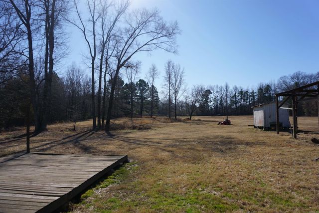 140 Green Valley Ln, Pangburn, AR 72121