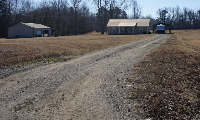 140 Green Valley Ln, Pangburn, AR 72121