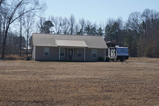 140 Green Valley Ln, Pangburn, AR 72121