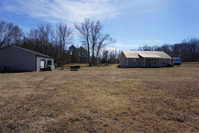 140 Green Valley Ln, Pangburn, AR 72121