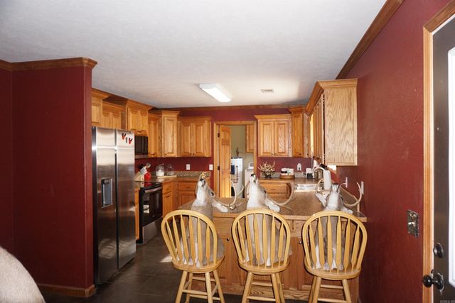 140 Green Valley Ln, Pangburn, AR 72121