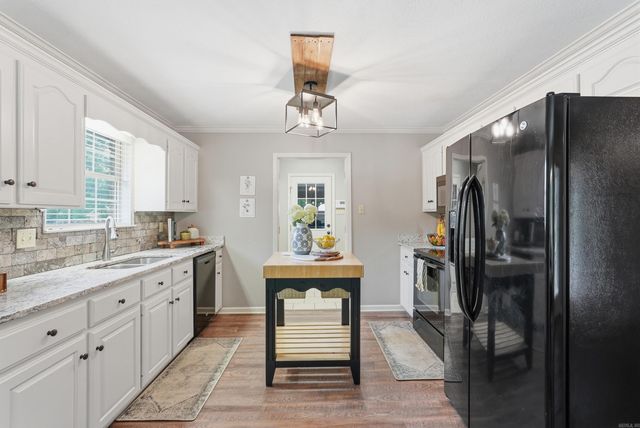 9 Weaver Circle, Vilonia, AR 72173