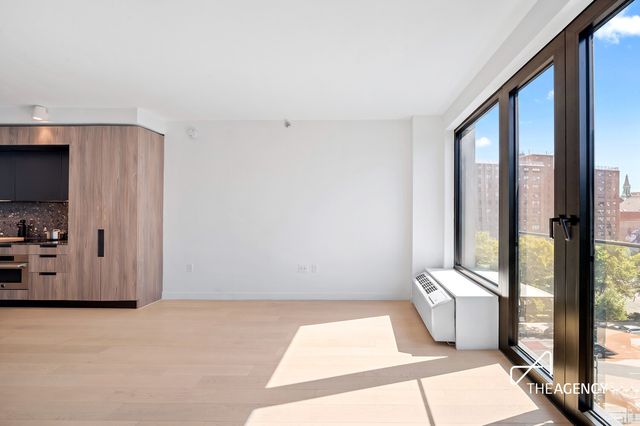 181 E 101st St Apt 808, New York City, NY 10029