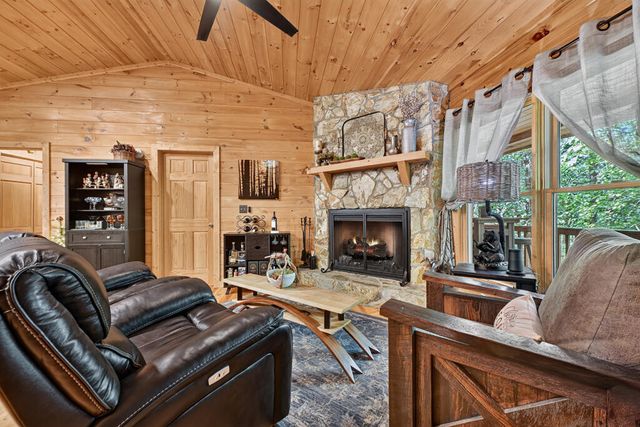 9 Casey Court, Blue Ridge, GA 30513