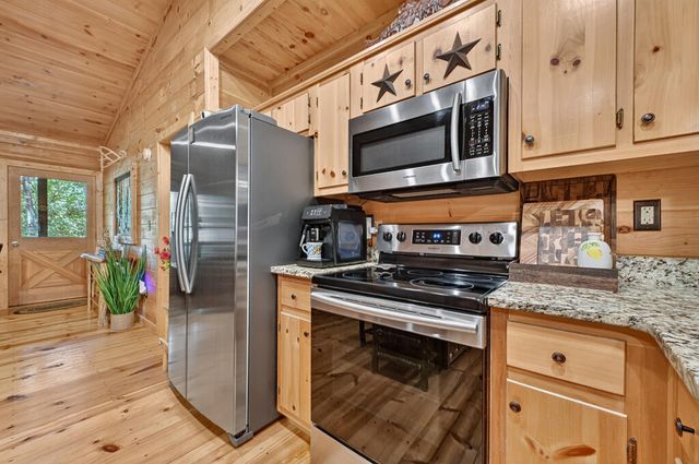 9 Casey Court, Blue Ridge, GA 30513