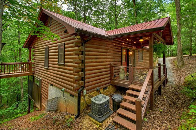 9 Casey Court, Blue Ridge, GA 30513