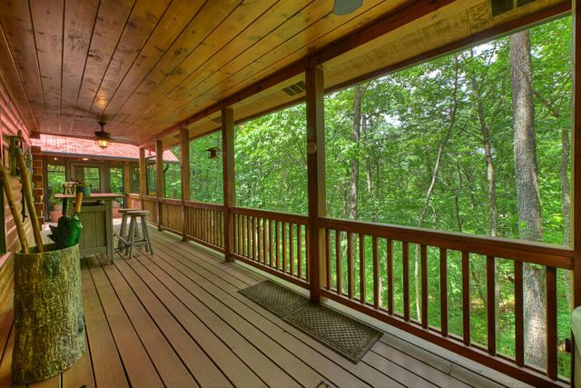 9 Casey Court, Blue Ridge, GA 30513