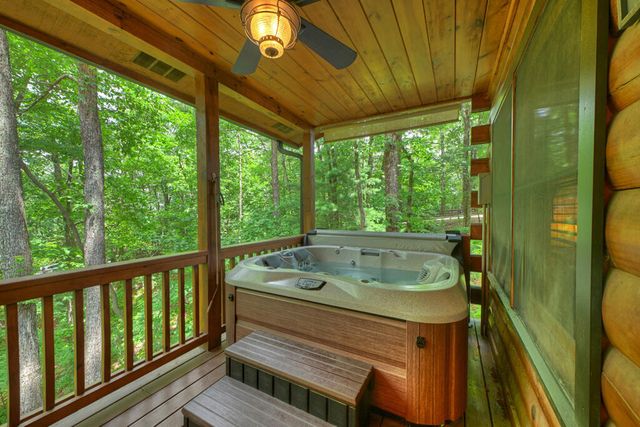 9 Casey Court, Blue Ridge, GA 30513