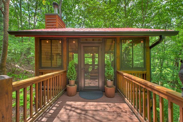 9 Casey Court, Blue Ridge, GA 30513