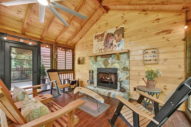 9 Casey Court, Blue Ridge, GA 30513