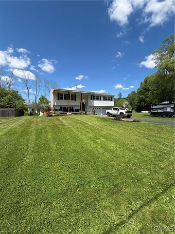 268 County Route 24, Minetto, NY 13126