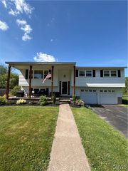 268 County Route 24, Minetto, NY 13126