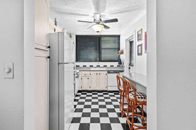 1237 Hillsboro Mile 101, Hillsboro Beach, FL 33062