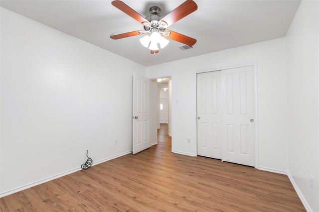 117 Pedernales DR, Kyle, TX 78640