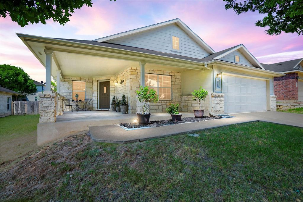 117 Pedernales DR, Kyle, TX 78640