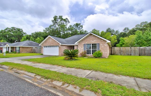 235 Augusta Way, Hinesville, GA 31313