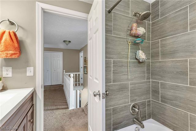 5284 Case Road, North Ridgeville, OH 44039