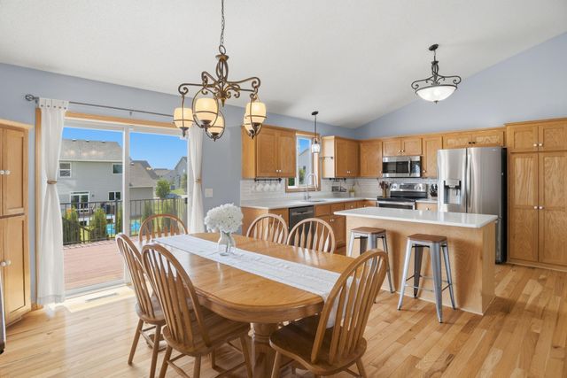 9477 Dunes Lane, Cottage Grove, MN 55016