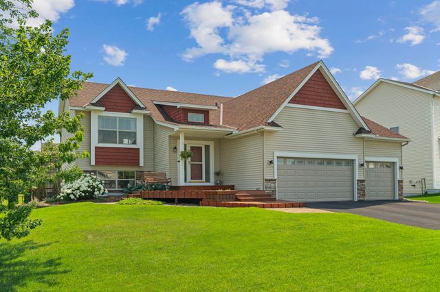 9477 Dunes Lane, Cottage Grove, MN 55016