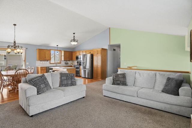 9477 Dunes Lane, Cottage Grove, MN 55016