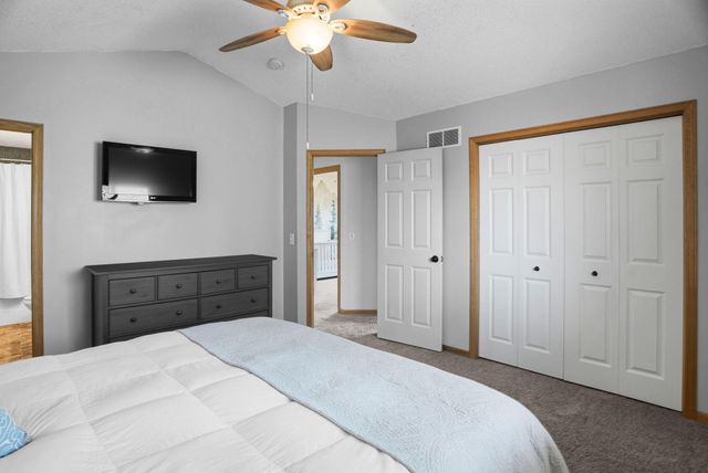9477 Dunes Lane, Cottage Grove, MN 55016