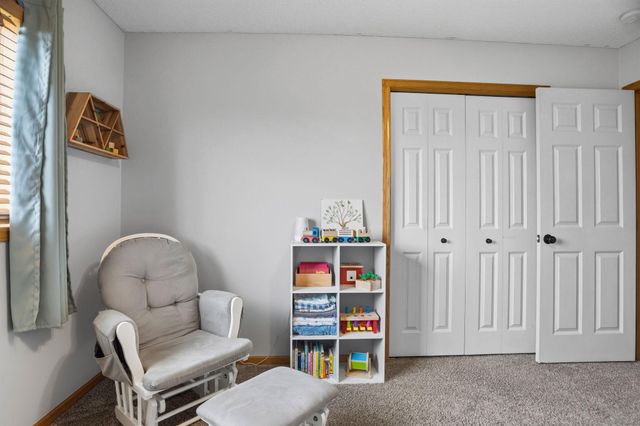 9477 Dunes Lane, Cottage Grove, MN 55016