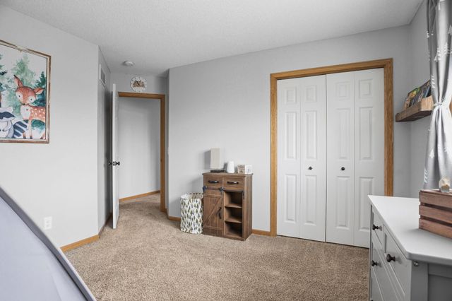 9477 Dunes Lane, Cottage Grove, MN 55016