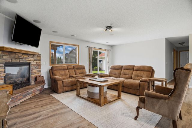 9477 Dunes Lane, Cottage Grove, MN 55016