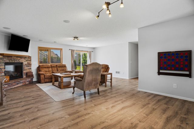 9477 Dunes Lane, Cottage Grove, MN 55016