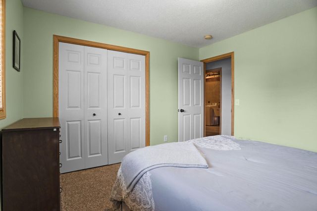 9477 Dunes Lane, Cottage Grove, MN 55016