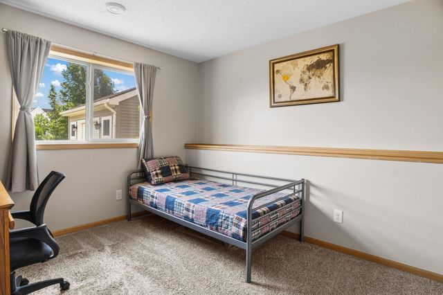 9477 Dunes Lane, Cottage Grove, MN 55016