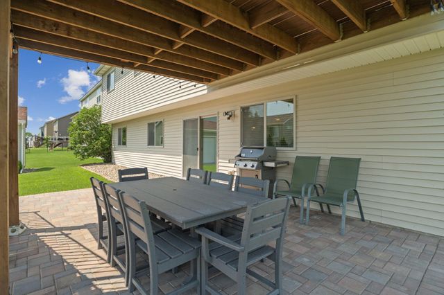 9477 Dunes Lane, Cottage Grove, MN 55016
