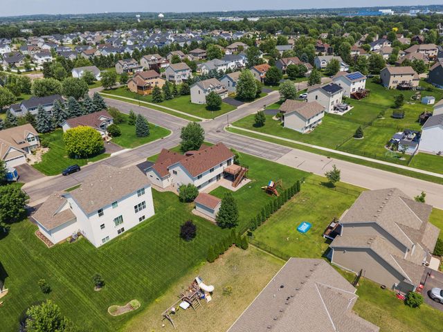 9477 Dunes Lane, Cottage Grove, MN 55016