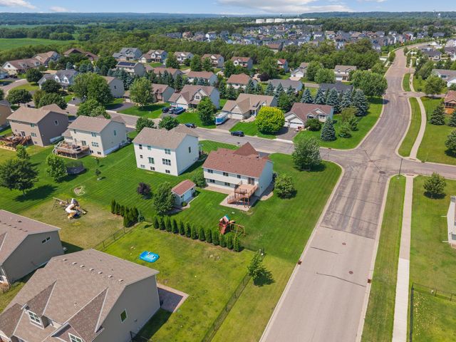 9477 Dunes Lane, Cottage Grove, MN 55016