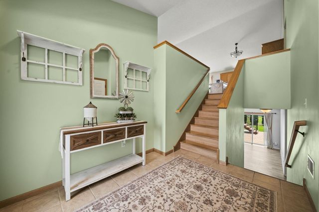 9477 Dunes Lane, Cottage Grove, MN 55016