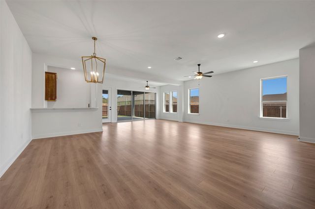 2097 Pine Grove Lane, Arlington, TX 76005