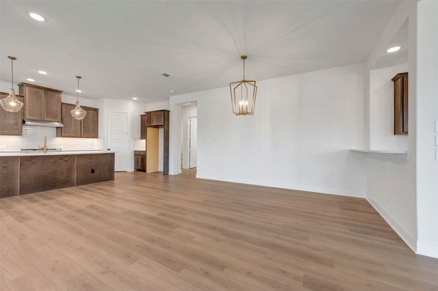 2097 Pine Grove Lane, Arlington, TX 76005