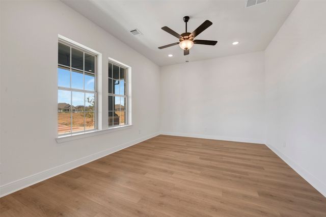 2097 Pine Grove Lane, Arlington, TX 76005