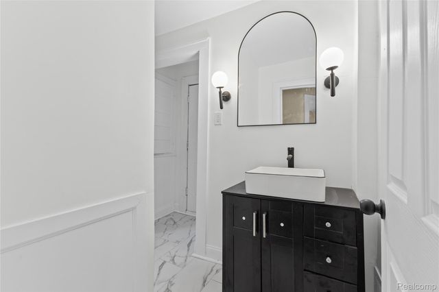 13558 Pinehurst Street, Detroit, MI 48238