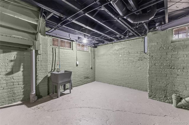 13558 Pinehurst Street, Detroit, MI 48238