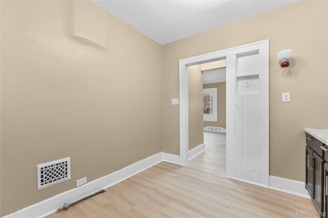 13558 Pinehurst Street, Detroit, MI 48238