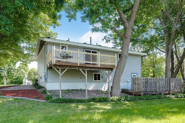 5079 Woodridge Road, Mound, MN 55364