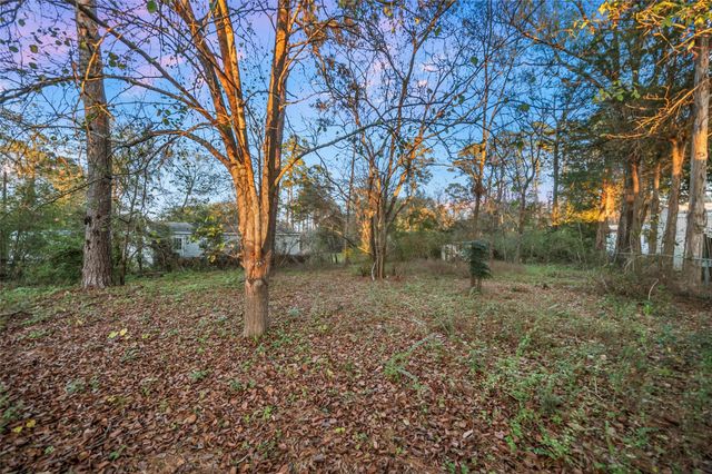 1450 Highway 30 E, Huntsville, TX 77320