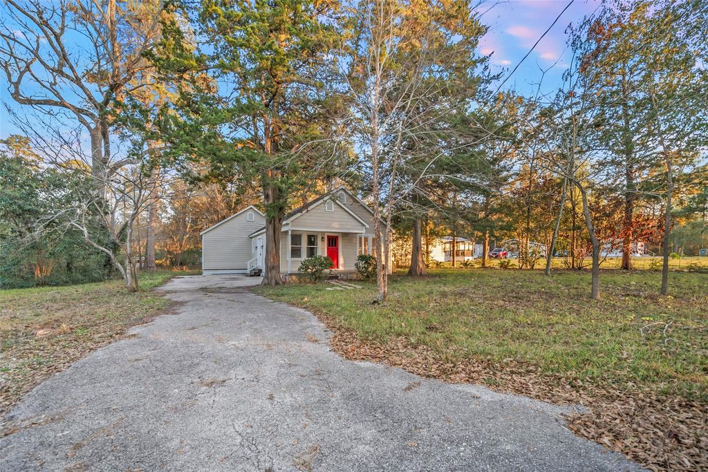 1450 Highway 30 E, Huntsville, TX 77320