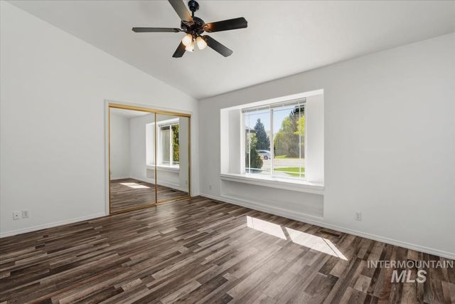 802 N Echohawk Way, Eagle, ID 83616