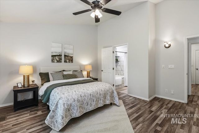 802 N Echohawk Way, Eagle, ID 83616