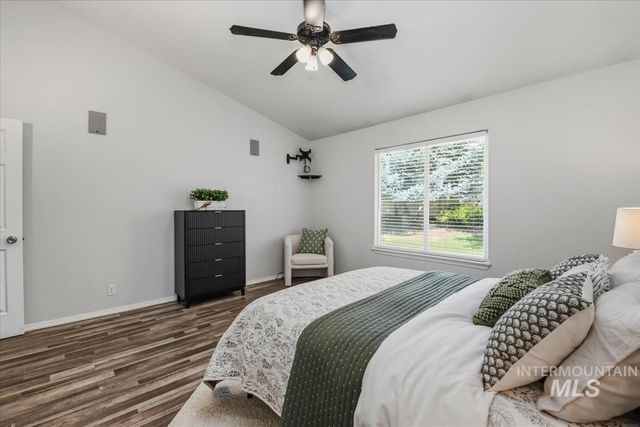 802 N Echohawk Way, Eagle, ID 83616