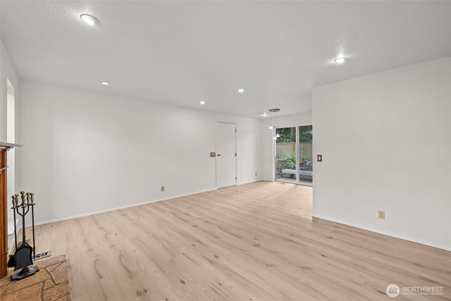 5716 145th Street SW, Edmonds, WA 98026