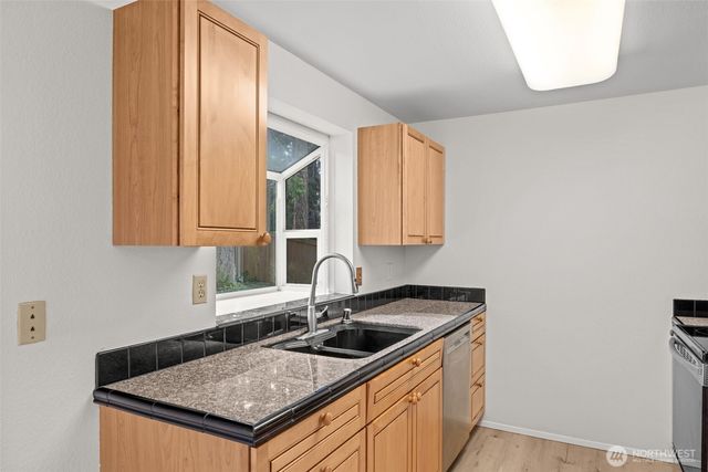 5716 145th Street SW, Edmonds, WA 98026